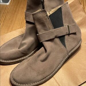 Von Dutch Brown Suede Ankle Boots
